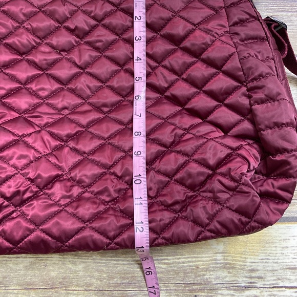 Sol and Selene quilted nylon burgundy Shoulder Tote Bag - Picture 11 of 13